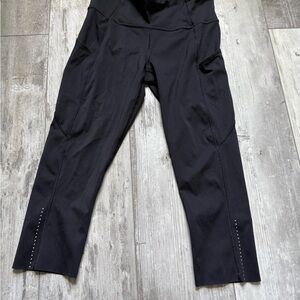 Lululemon size 6 cropped leggings